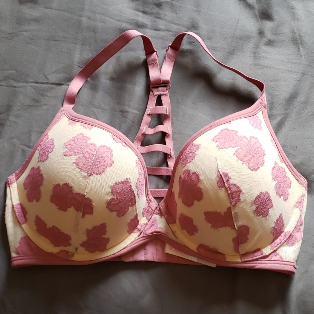 Very cute Victoria's Secret Pink bra